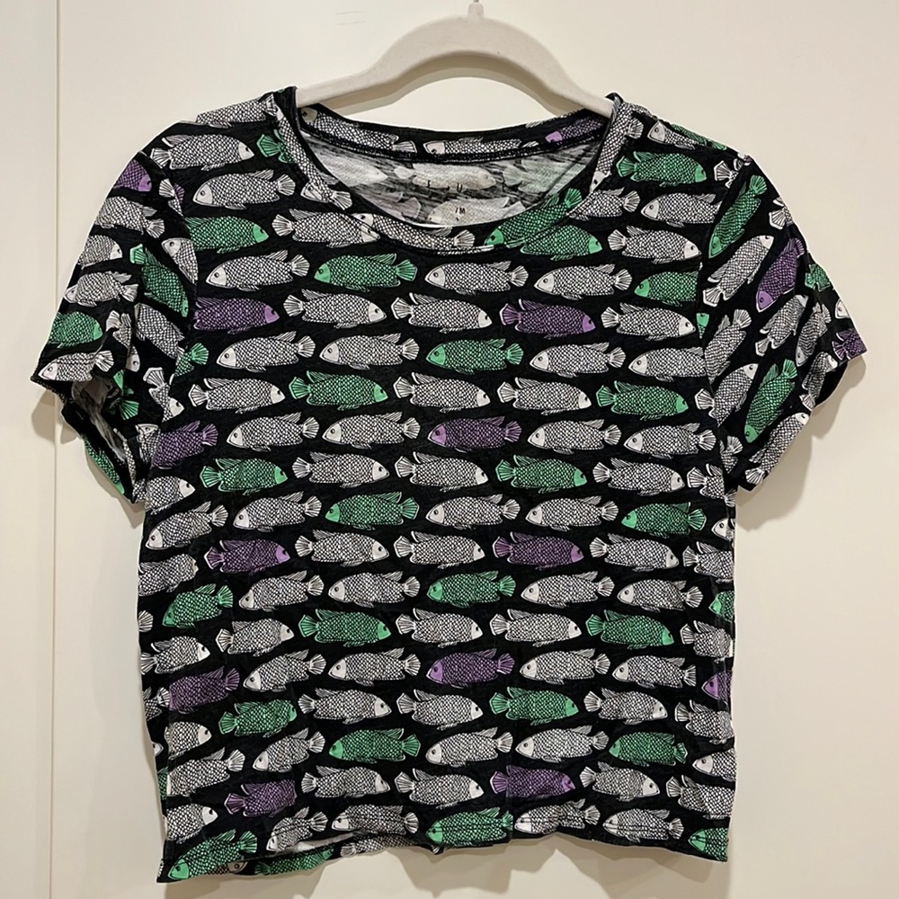 Fish Print Cropped Tee